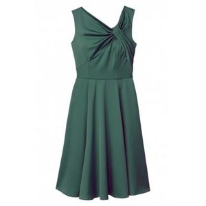 Gal Meets Glam Noelle Twist Neck Satin Dress, 2P